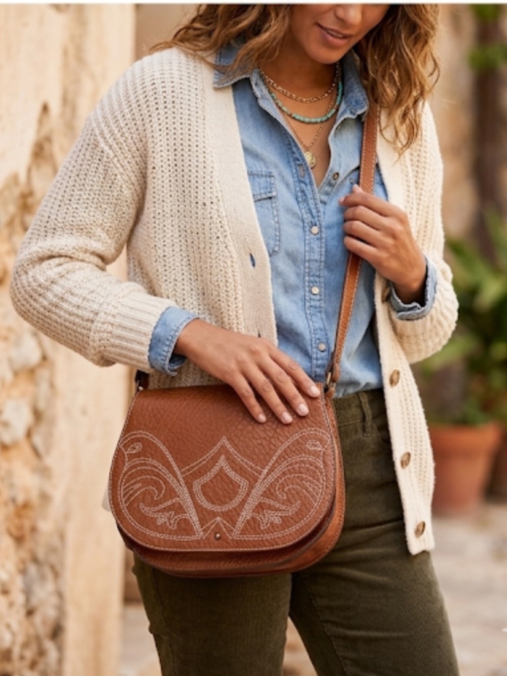 🎉HP🎉 Abercrombie & fitch purse. - Picture 2 of 7